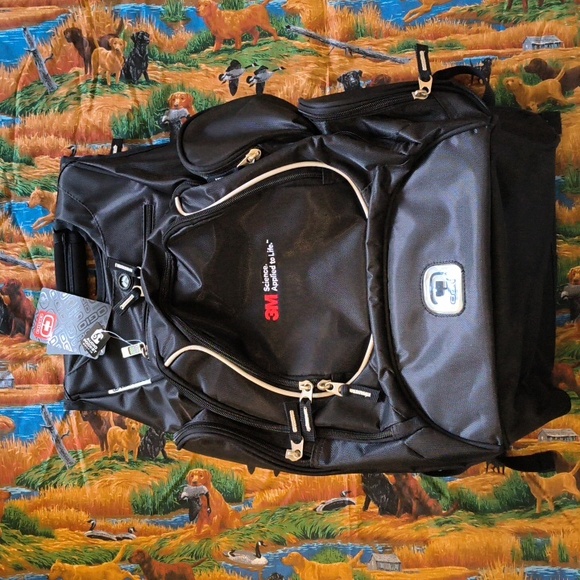 OGIO Bounty Hunter 17